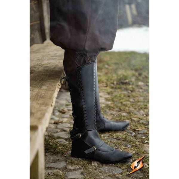 Squire Leather Greaves