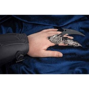 Black Bladed Finger Armor