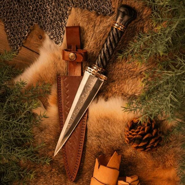 Layered-Steel Naval Dirk