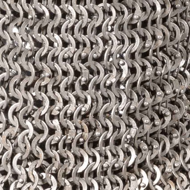 Buyer's Guide to Chainmail Medieval Collectibles