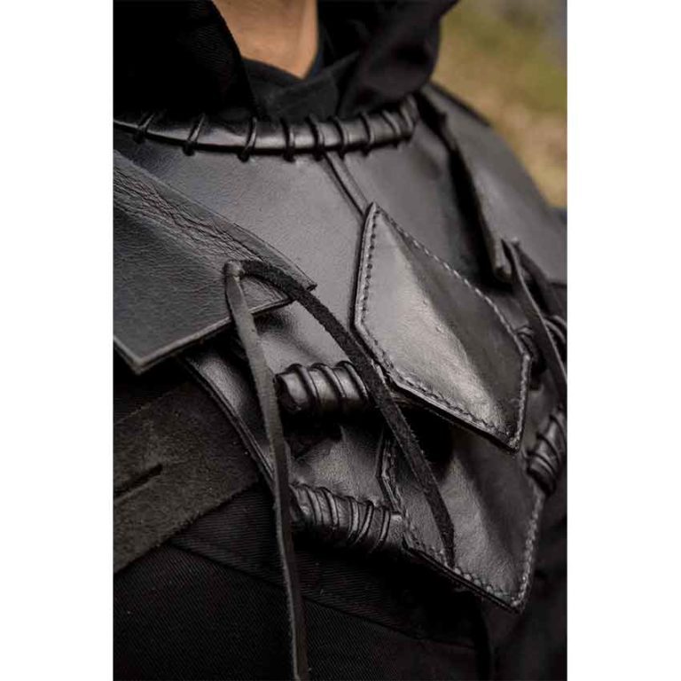 Dark Elf Leather Gorget