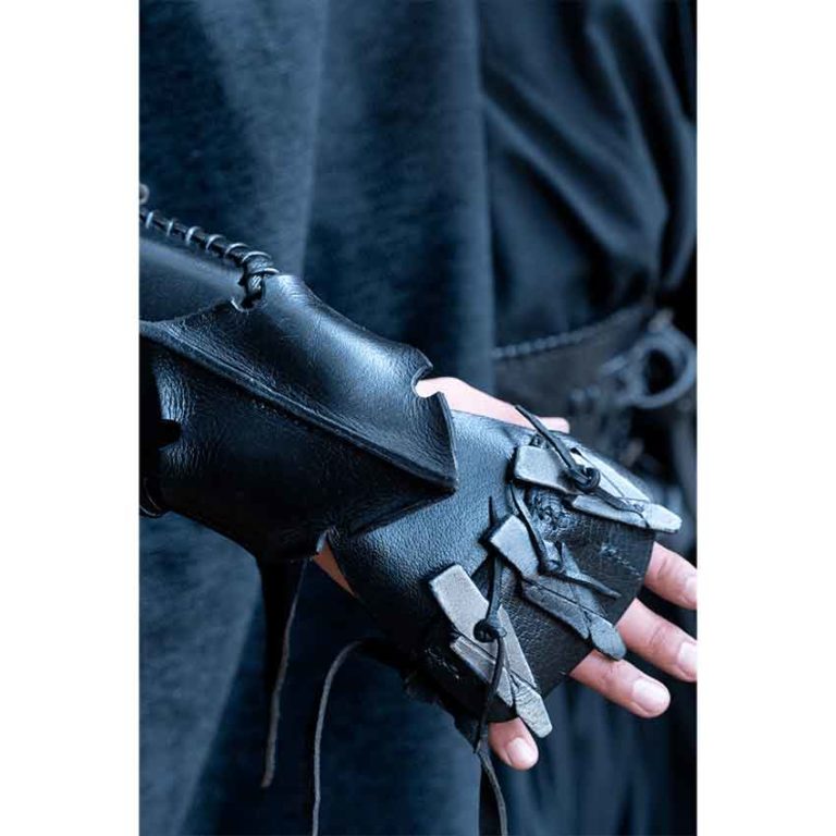 Claw Bracer