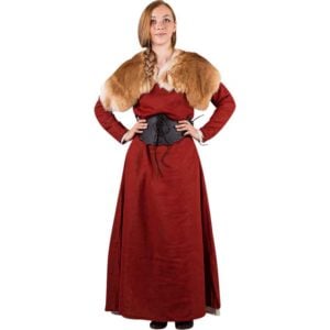 Maren Medieval Maiden Outfit