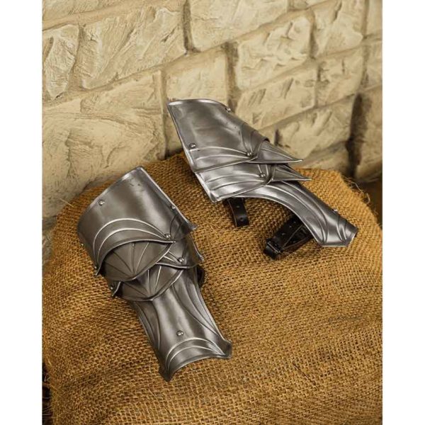 Dragomir Bracers