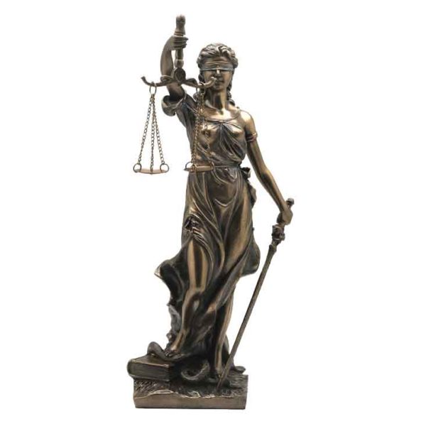 La Justicia Statue