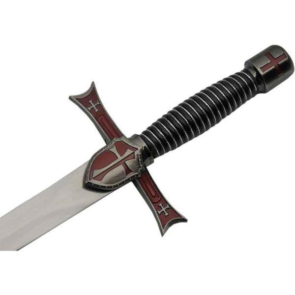 Red Crest Crusader Dagger