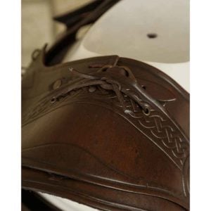 Artemis Deluxe Leather Pauldrons