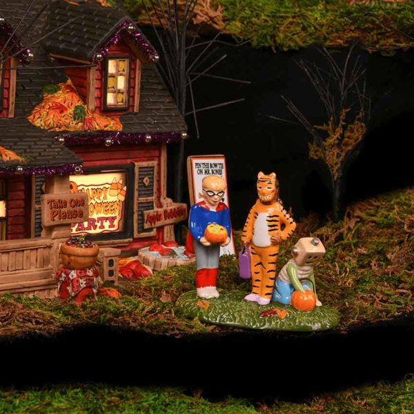 Trick Or Treat Assessment - Halloween Village Accessories by Department 56