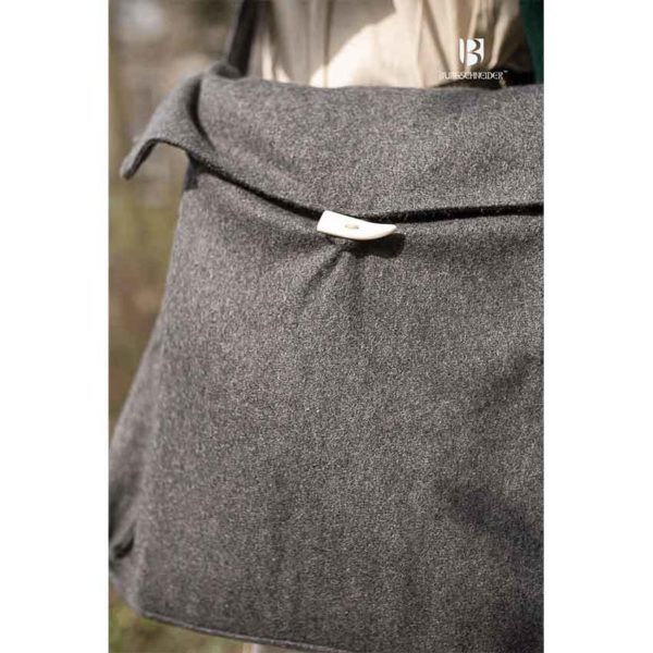 Vesker Medieval Shoulder Bag