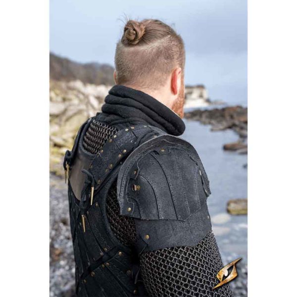 Woodsman Suede Shoulder Armour
