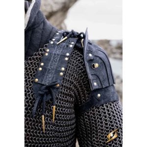 Woodsman Suede Shoulder Armour