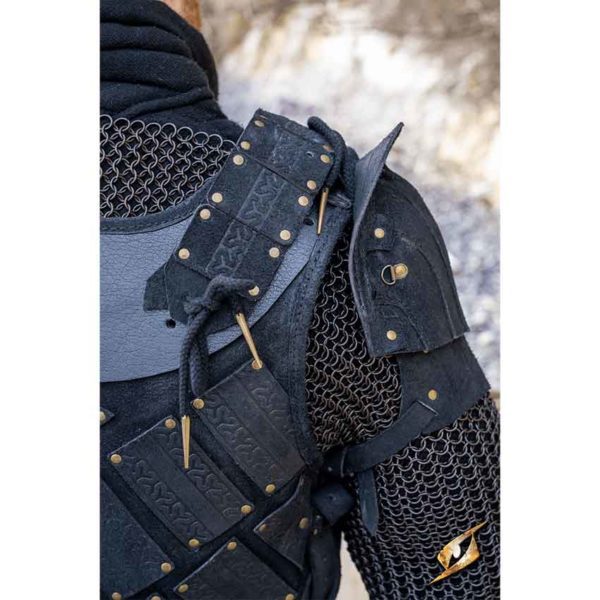 Woodsman Suede Shoulder Armour