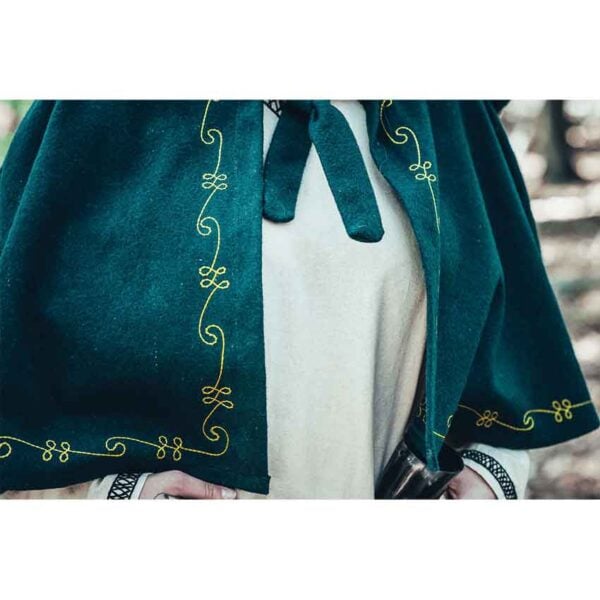 Runa Embroidered Medieval Hood - Green