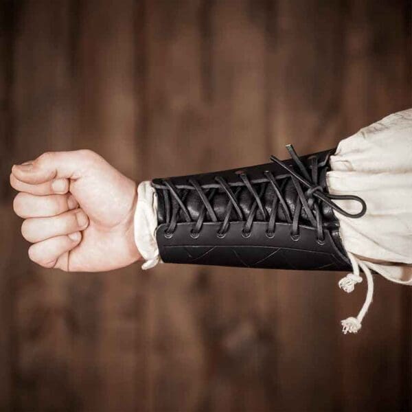 Hero's Leather Bracers - Black