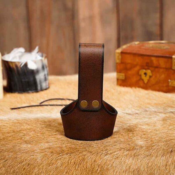 Celtic Leather Drinking Horn Holder - Brown