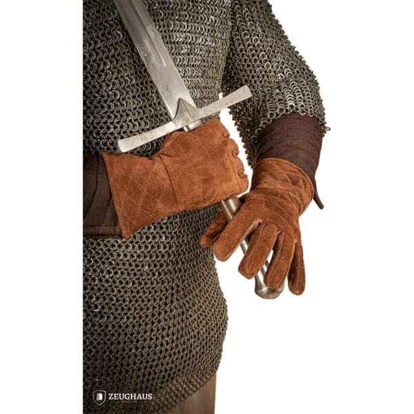 Knights Suede Gloves