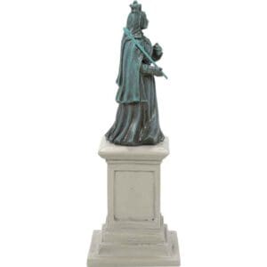 A Monument For Her Majesty - Dickens Village by Department 56