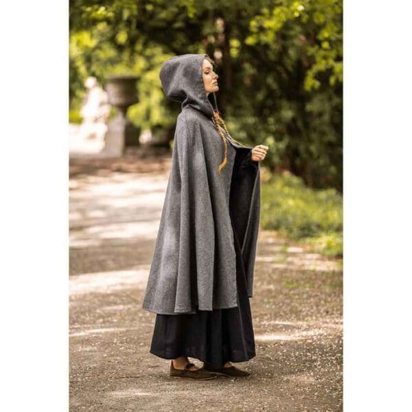 Lady Heidi Medieval Cloak - Grey