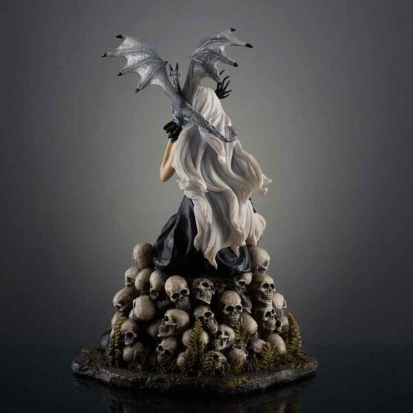 Mad Queen Gothic Statue