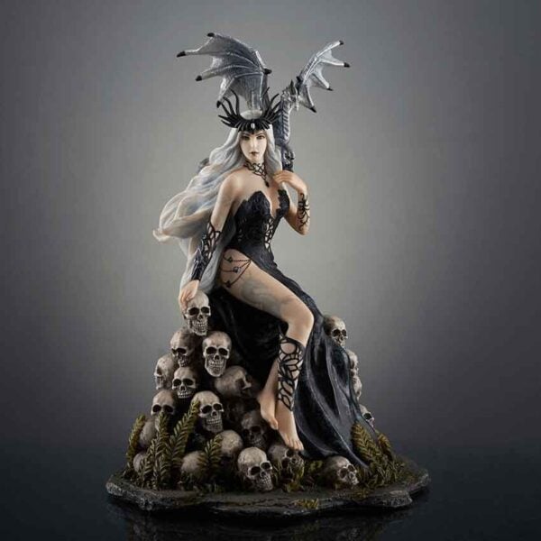 Mad Queen Gothic Statue