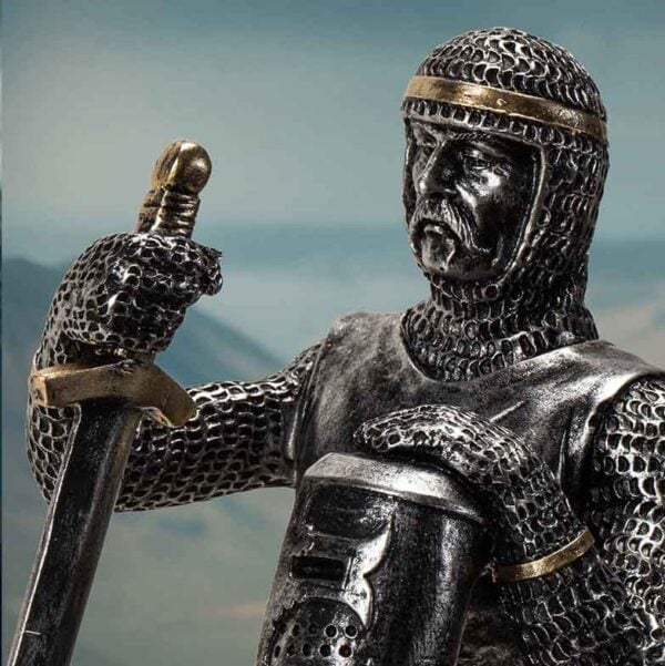 Kneeling Medieval Templar Statue