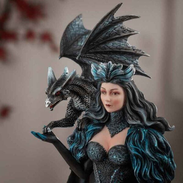 Dark Queen Statue