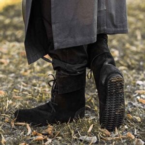 Aurin Cuffed Medieval Boots - Black