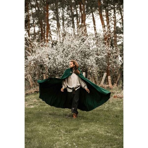 Tjark Wool Cloak with Wolf Clasp - Green