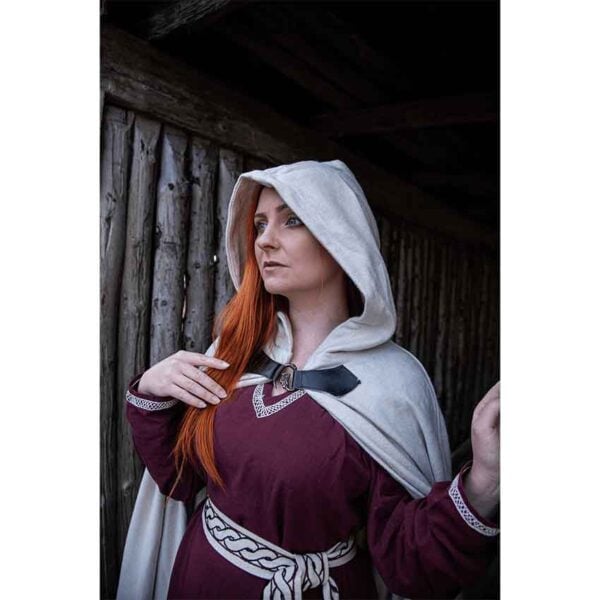 Tjark Wool Cloak with Wolf Clasp - Natural