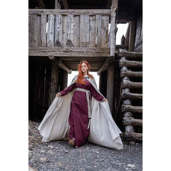 Tjark Wool Cloak with Wolf Clasp - Natural