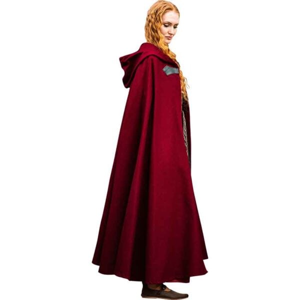 Tjark Wool Cloak with Wolf Clasp - Red