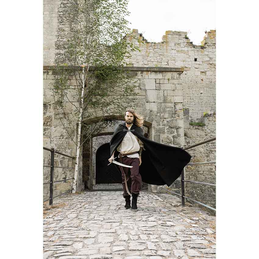 Tjark Wool Cloak with Wolf Clasp - Black