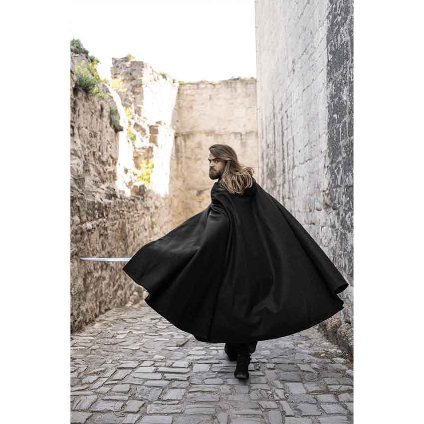 Tjark Wool Cloak with Wolf Clasp - Black