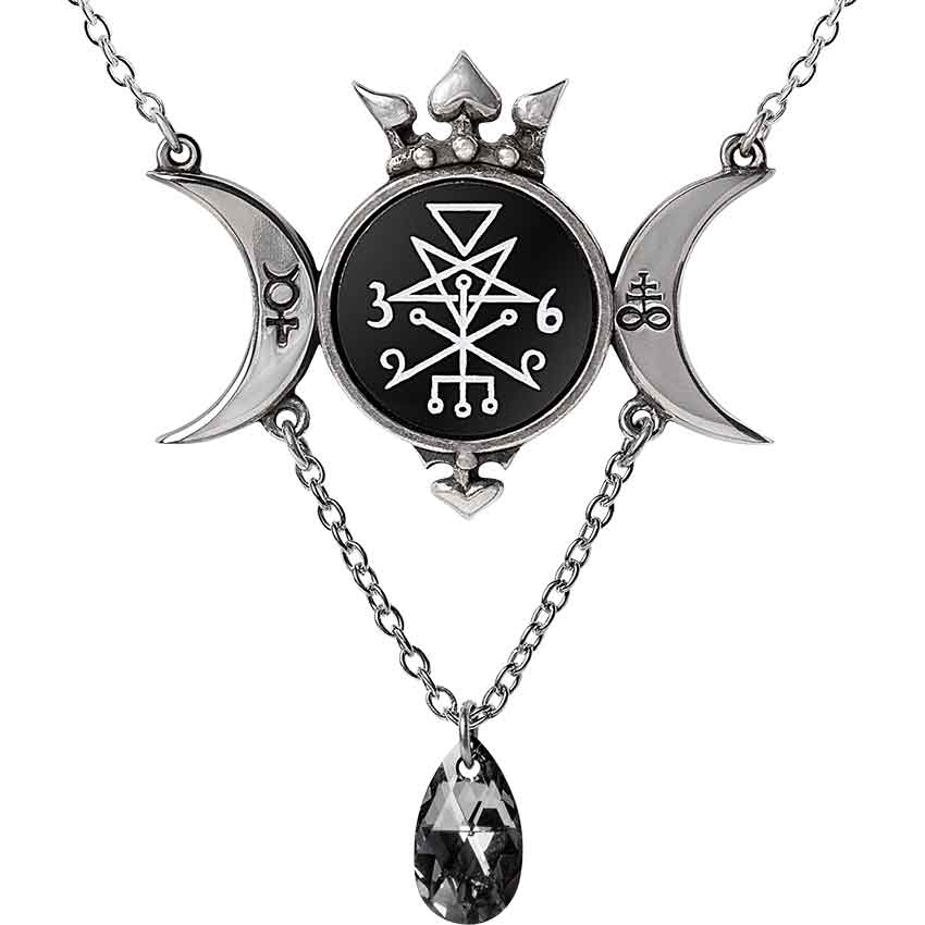 Wycca Queen Necklace