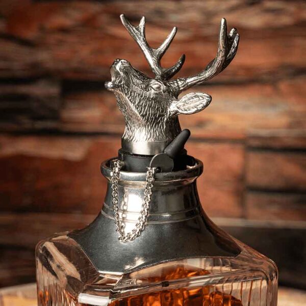Stag Whiskey & Spirits Pourer