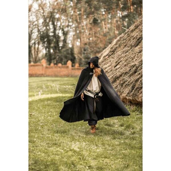 Ilmar Medieval Cloak with Dragon Clasp - Black