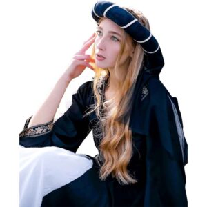 Hail Noble Maiden Wreath - Black with Natural