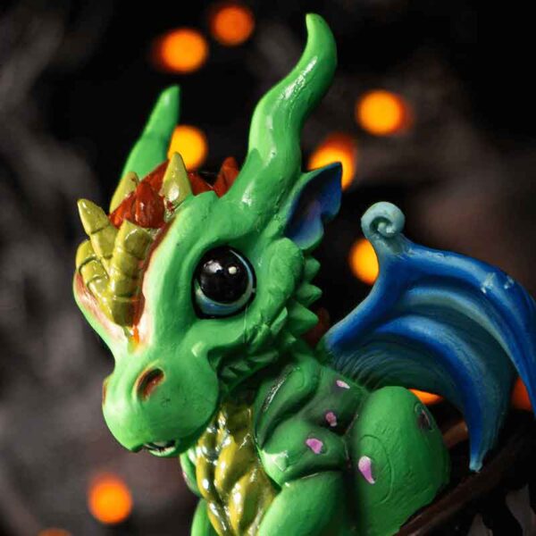 Chai with Bobert Dragon Statue