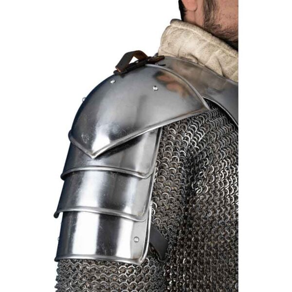 Brave Pauldrons - Polished