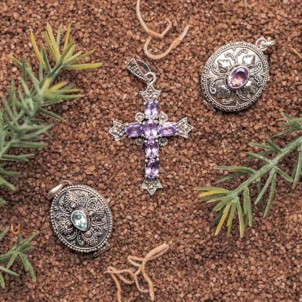 Gothic Lockets & Pendants