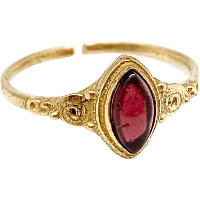 Medieval Noble Garnet Ring