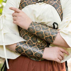 Medieval Quatrefoil Womens Bundle