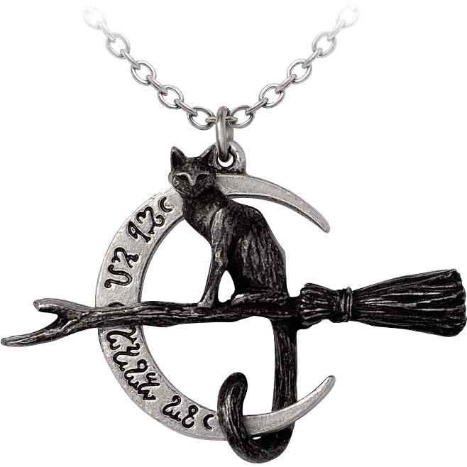 Regina Covenorum Necklace