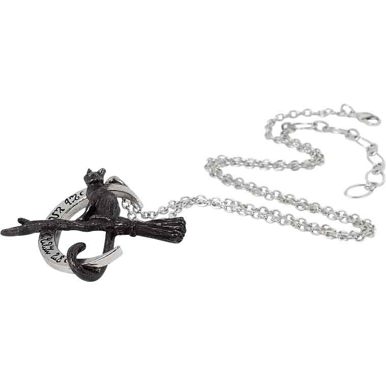 Regina Covenorum Necklace