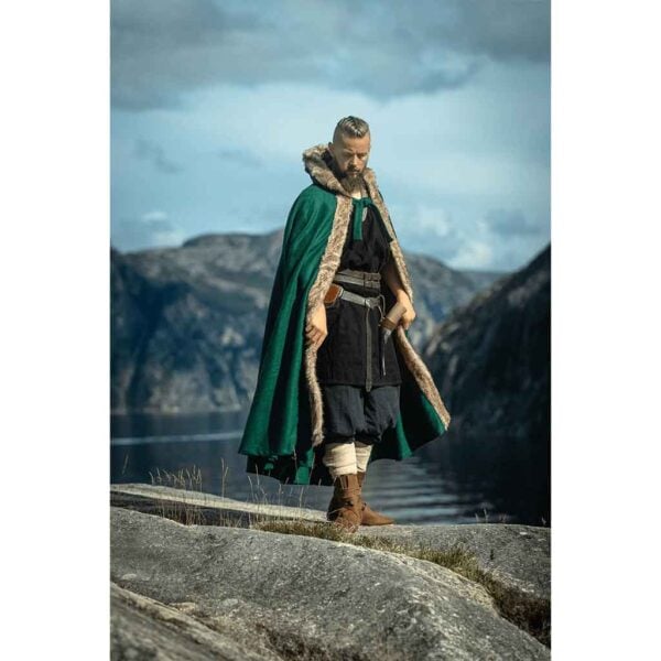Fjell Faux Fur Trim Viking Cape - Green