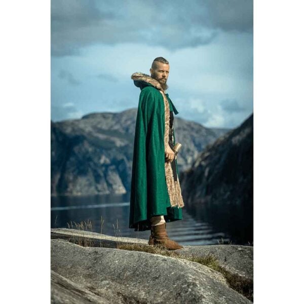 Fjell Faux Fur Trim Viking Cape - Green